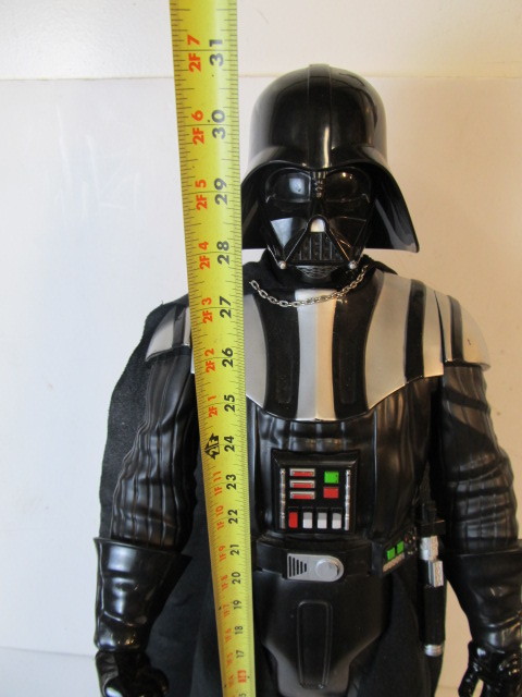 lot 50 image: 31 Talking DARTH VADER Stars Wars Figure