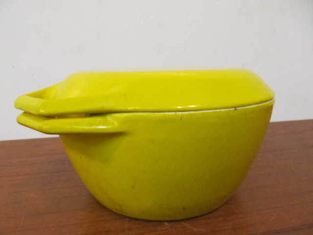 lot 239 image: Vintage Mid Century Yellow COPCO - Denmark Cast Iron Enamel Dutch Oven