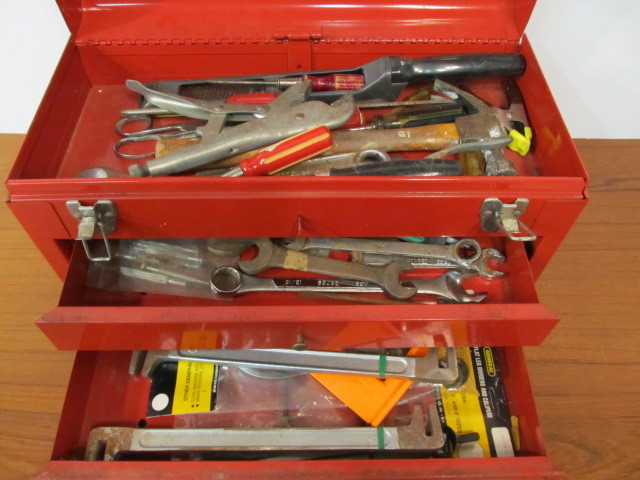 lot 233 image: Heavy Duty DAYTON Steel Tool Box wTools