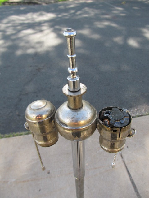 lot 246 image: Vintage Deco Black & Chrome Dual-Light Floor Lamp