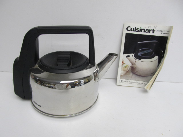 lot 254 image: Cuisinart Electric Kettle