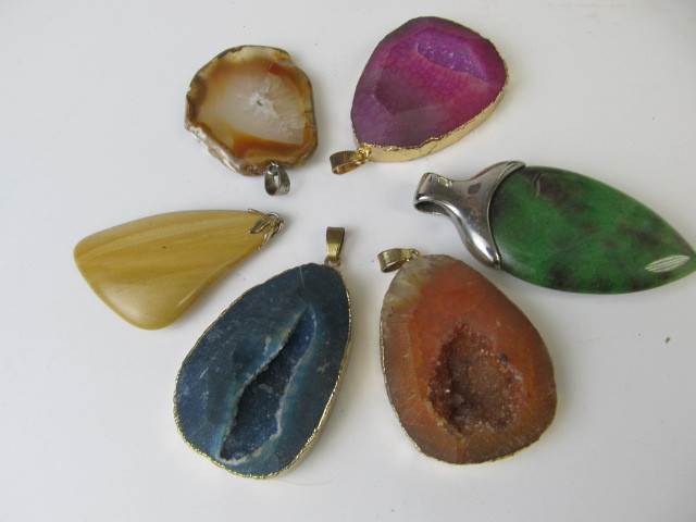 lot 287 image: Nice Lot of Quality Natural Stone Jewelry