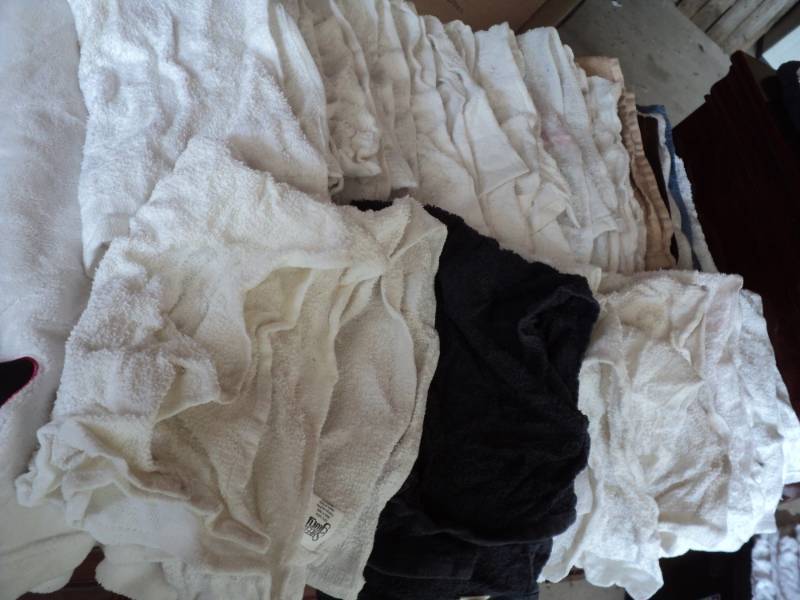 lot 13 image: 64 Hand Towels and 15 Washcloths in...
