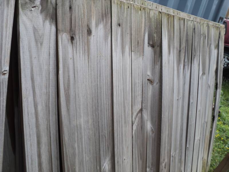 lot 32 image: 4 Fencing Panels Boards are 58 T...