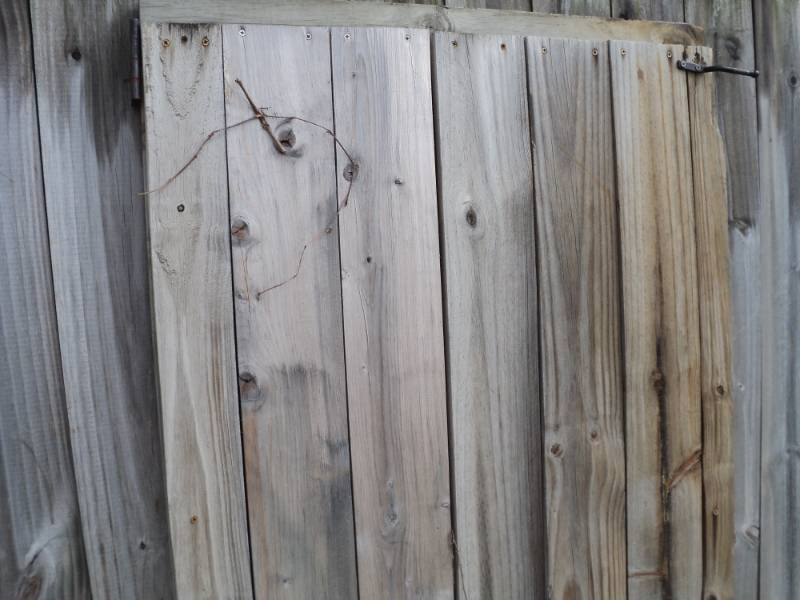 lot 33 image: Fence Gate 57 x 34...
