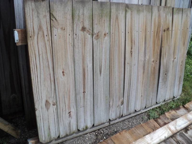 lot 34 image: Fence Panel 62 x 38...