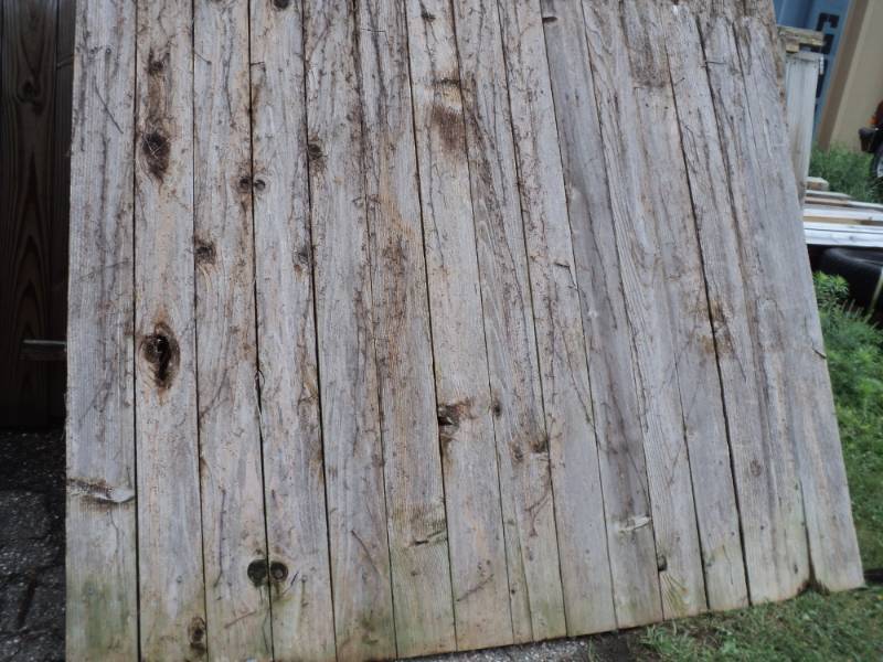 lot 35 image: 3 Fence Panels 6 x 7...