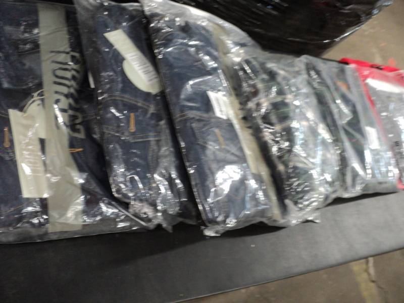 lot 49 image: Mens Size S Clothing...