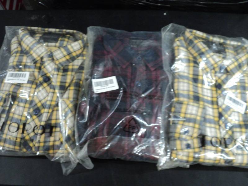 lot 50 image: Mens Size M Clothing...