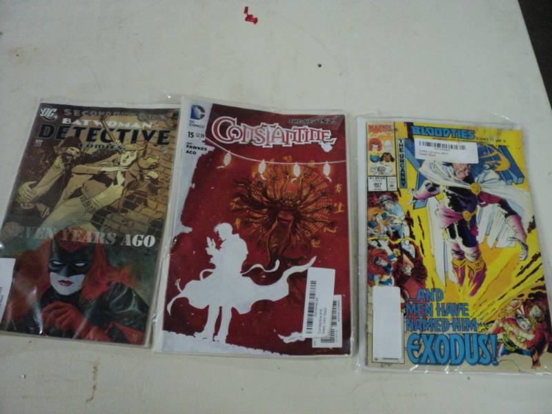 lot 71 image: 3 Comics...