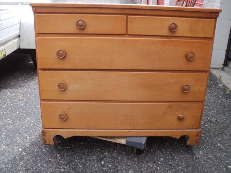 lot 79 image: 5 Drawer Dresser 45 x 35 x 19...