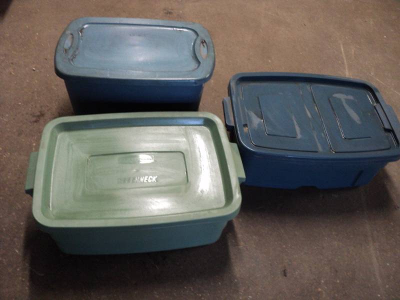 lot 112 image: 3 Totes with Covers...