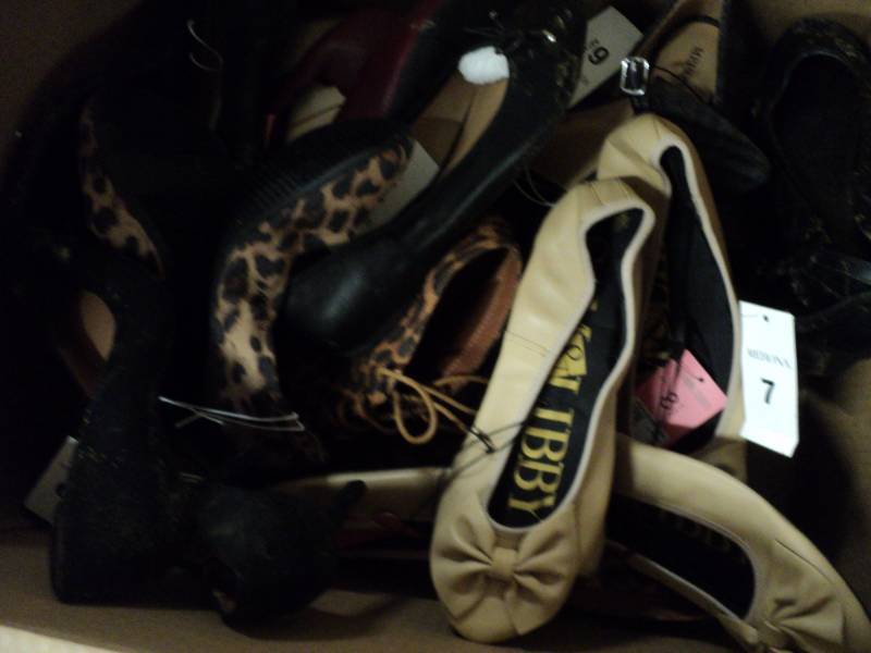 lot 119 image: Large lot of Womens New Shoes var...