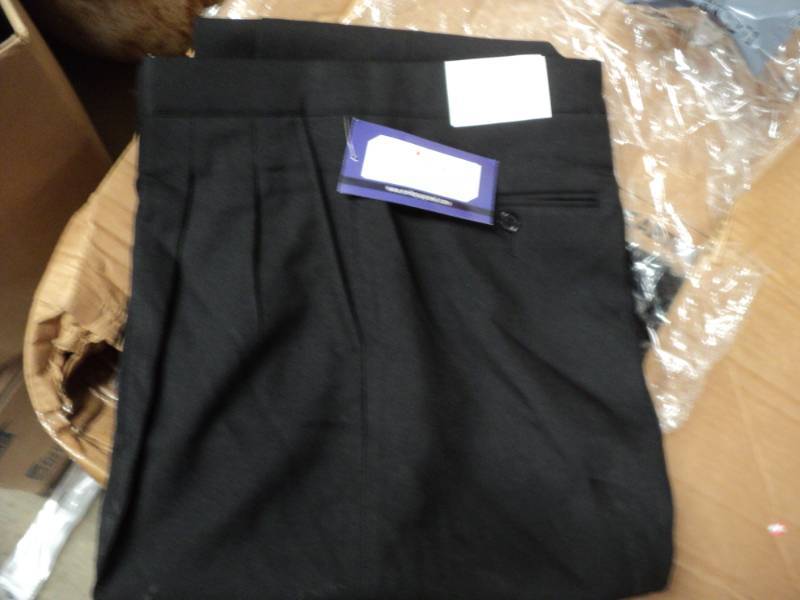 lot 129 image: Smitty Officials Apparel, size 40 ...
