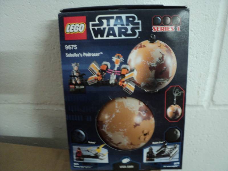 lot 140 image: LEGO Star Wars Series 1...