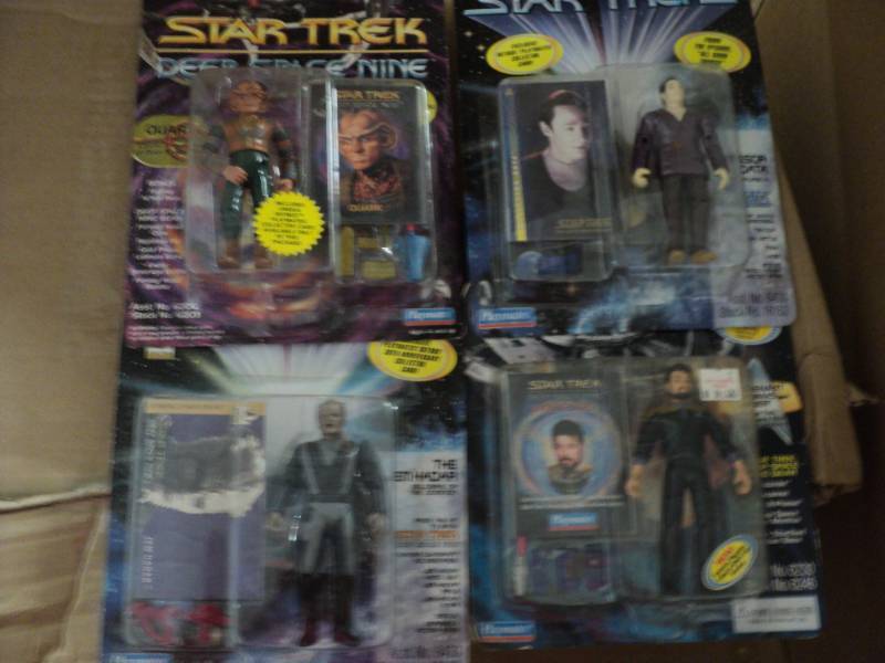 lot 178 image: Star Trek Collectibles...