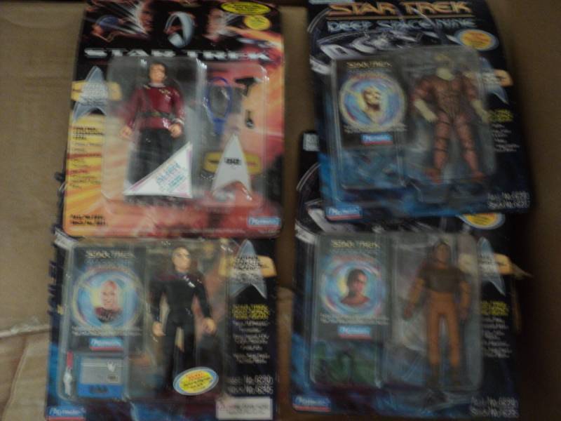 lot 185 image: Star Trek Collectibles...