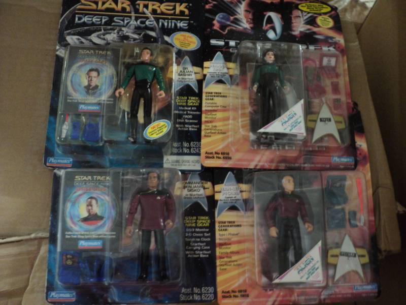 lot 186 image: Star Trek Collectibles...