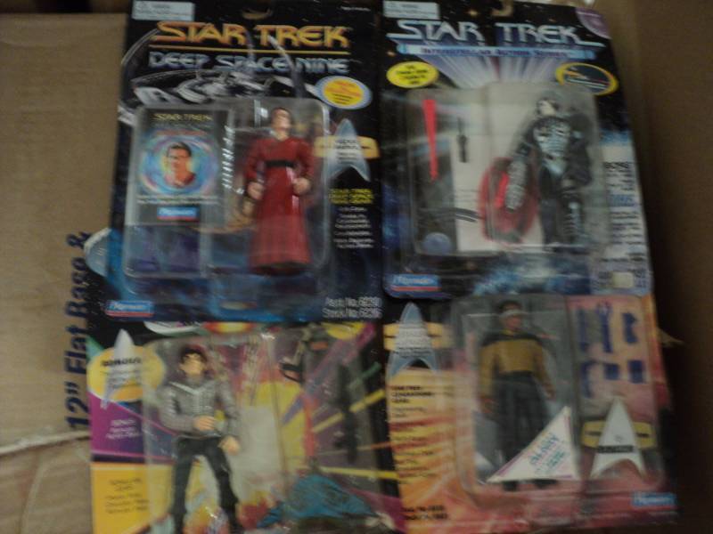 lot 187 image: Star Trek Collectibles...
