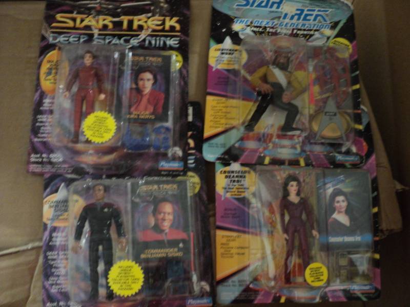 lot 198 image: Star Trek Collectibles...