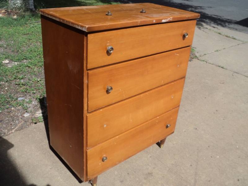 lot 207 image: 4 Drawer Wood Chest 29 x 16 x 36 ...