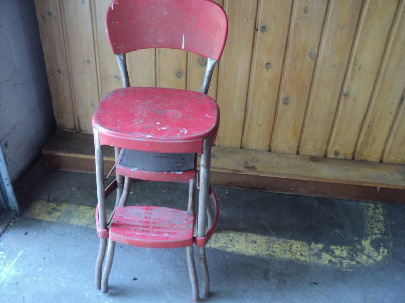 lot 215 image: Red Vintage Stool...