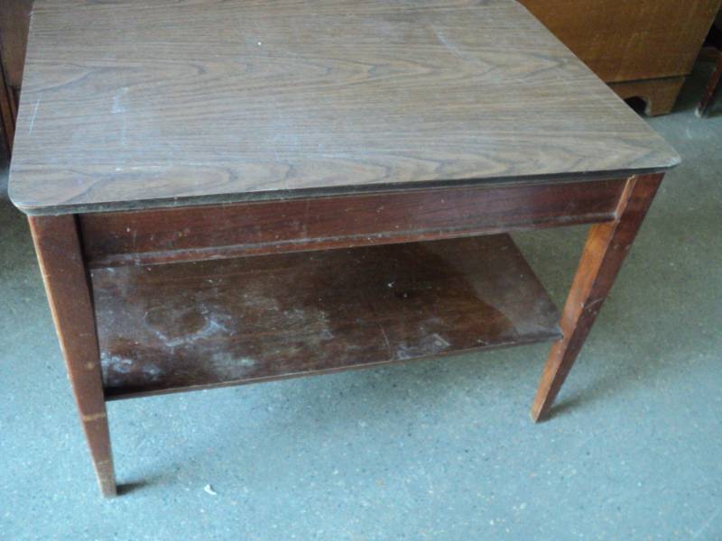 lot 216 image: Small Wood Formica Stand 30 x 20 x ...