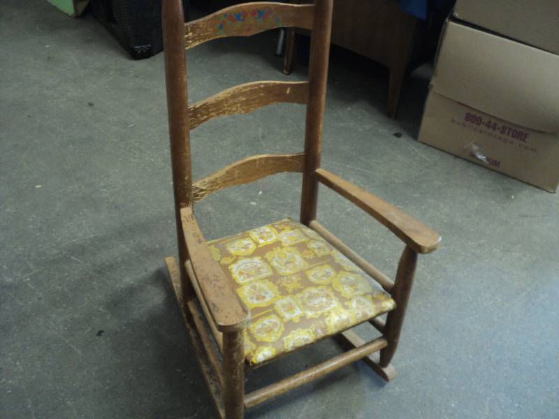 lot 220 image: Childs Rocking Chair...