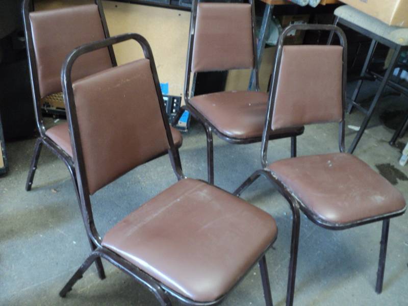 lot 225 image: 4 Metal Chairs in Good Condition s...