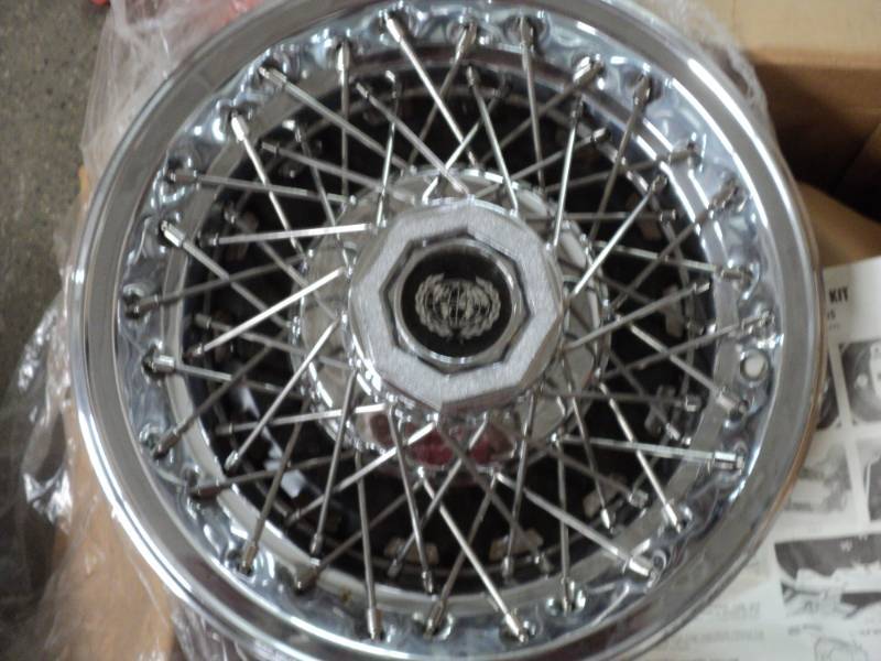 lot 267 image: Set of 4 new Wire Wheel Covers...