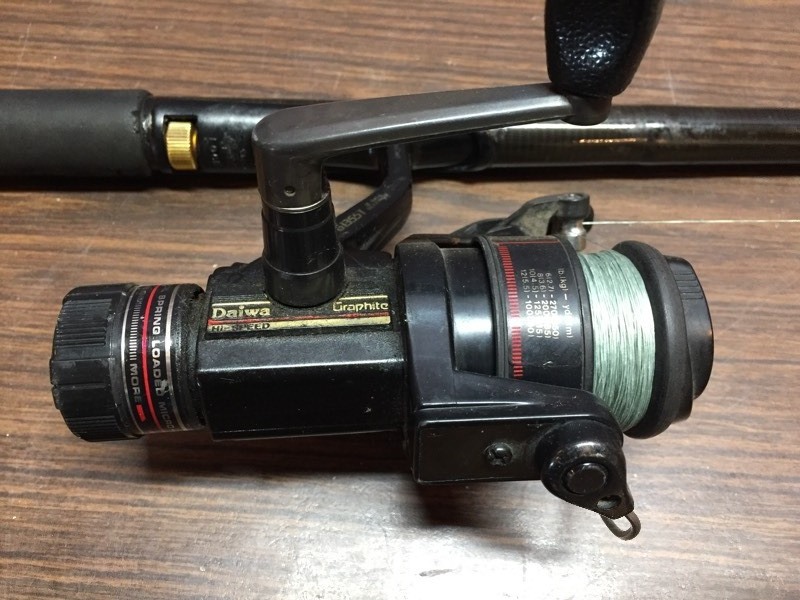 lot 9 image: Eagle Graphite Hooksetter Rod with Daiwa Hi-Speed Reel