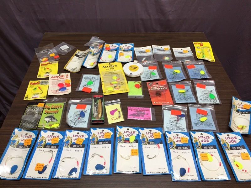 lot 14 image: New Fishing Lures