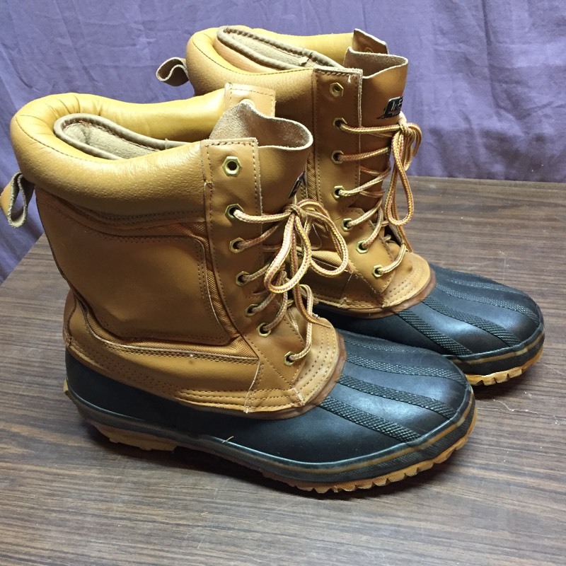 lot 29 image: Size 11 Steel Shank Boots