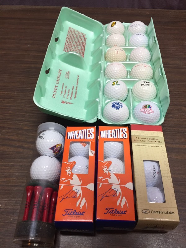lot 41 image: Advertising Golf Balls