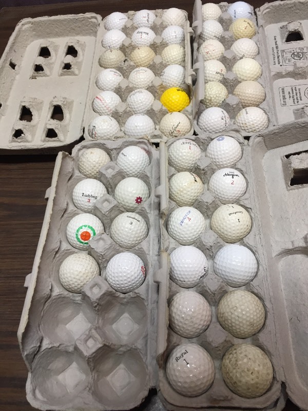 lot 42 image: Vintage Golf Balls