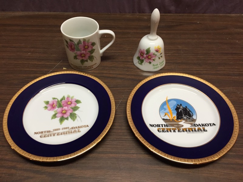 lot 65 image: ND Centennial Items