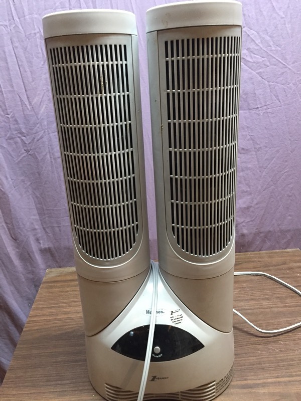 lot 72 image: Holmes Heater wMovable Sides