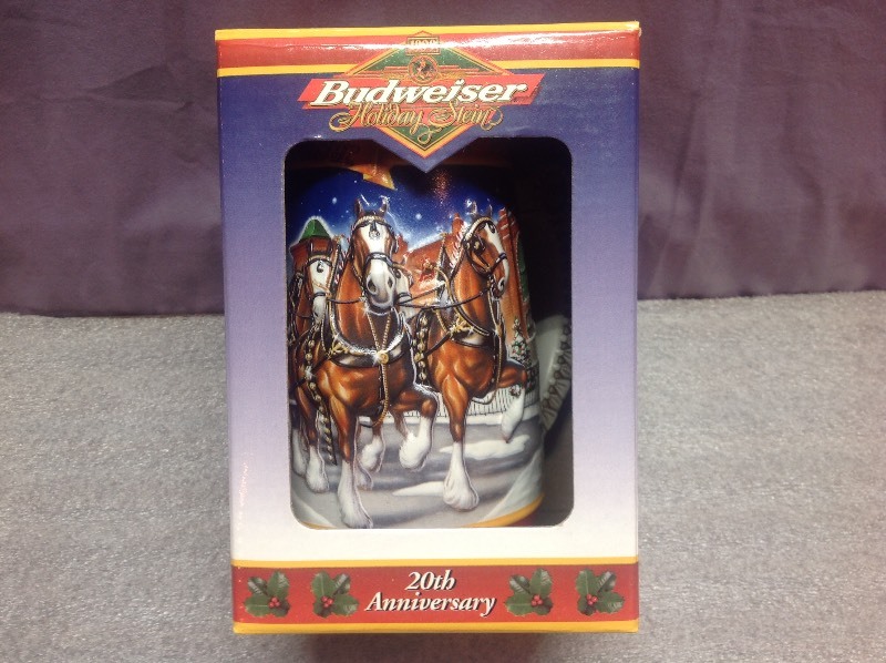 lot 85 image: 1999 Budweiser Holday Stein