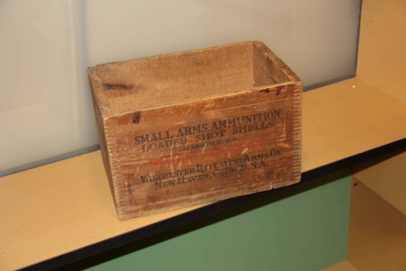 lot 10 image: Winchester Repeating Arms Co New Haven CT Wooden Ammo Box
