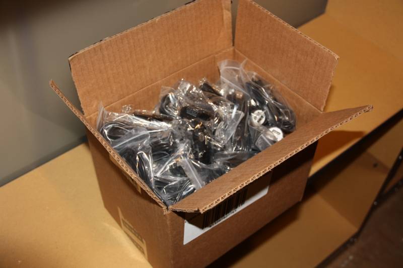 lot 18 image: Case of USB Car Adaptors