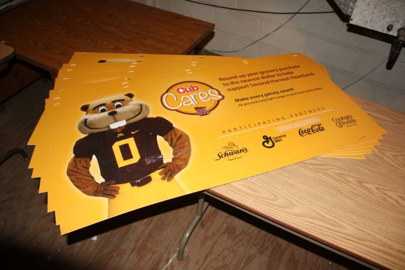 lot 29 image: Minnesota Gophers Cub Foods Large Marketing Collateral Lot