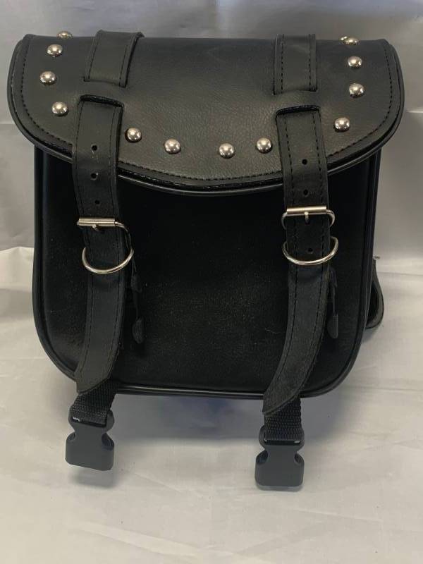 lot 18 image: New Leather Saddle Bag of a Harley Davidson