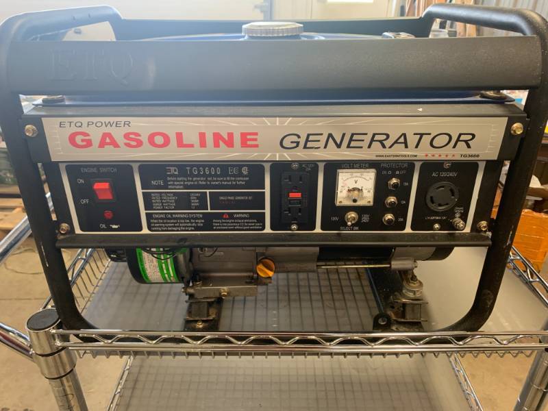 lot 48 image: 3600 Watt Gas Generator (next to new, just filled with gas)