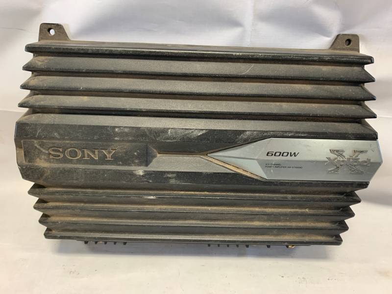 lot 91 image: Sony Xplod 600 Watt Amplifier