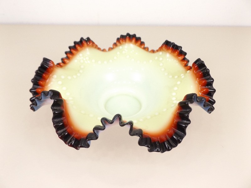 lot 22 image: Antique Mint Green and Amber 10 Ruffled Bowl