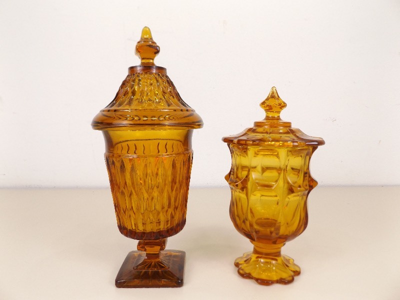 lot 26 image: 2 Amber Lidded Compotes