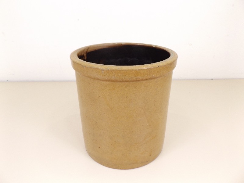 lot 27 image: Antique Red Wing 1 Gallon Salt Glazed Crock