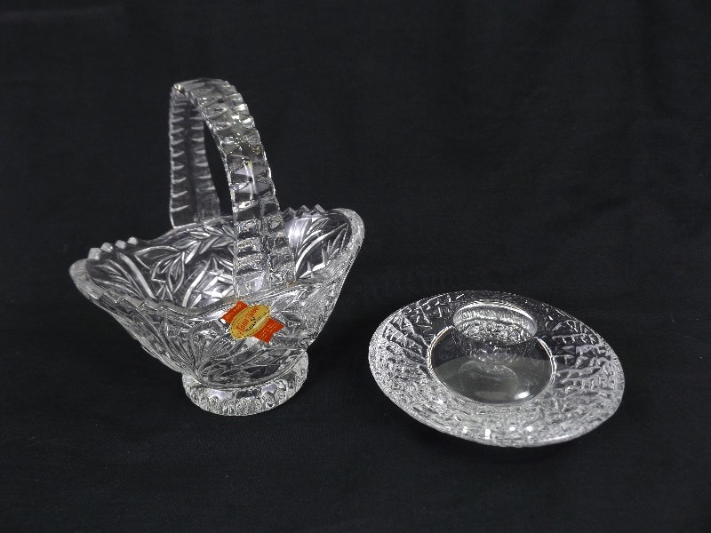 lot 89 image: Orrefors Crystal Votive and Anne Hutte Crystal Basket