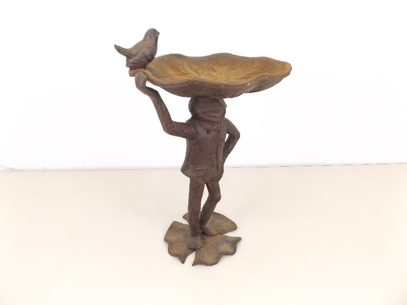 lot 92 image: 13 Cast Iron Garden Frog Bird Bath