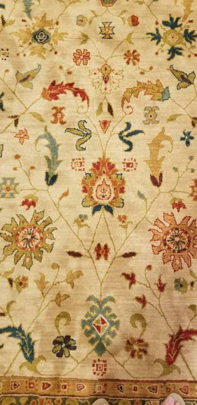 lot 19 image: Karastan Area Rug 83 x 56